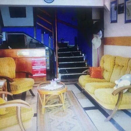 Hotel Apollo Butik Sidé